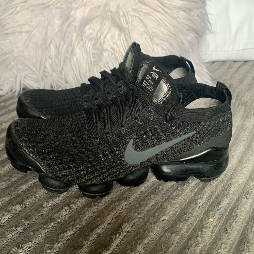 Nike Triple black v3 fly knit vapor max